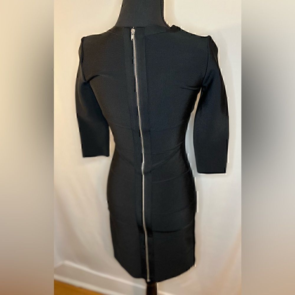 ⭐️5/$25 SALE White House Black Market Black slimming bodycon dress Size XXS - Picture 5 of 16
